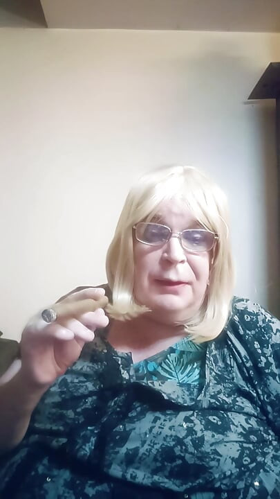 September 2026 VLOG - Chewing the fat whilst smoking a cigar
