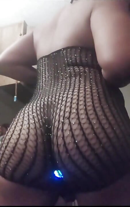 Wanna Watch Me Throw This Ass Luv?