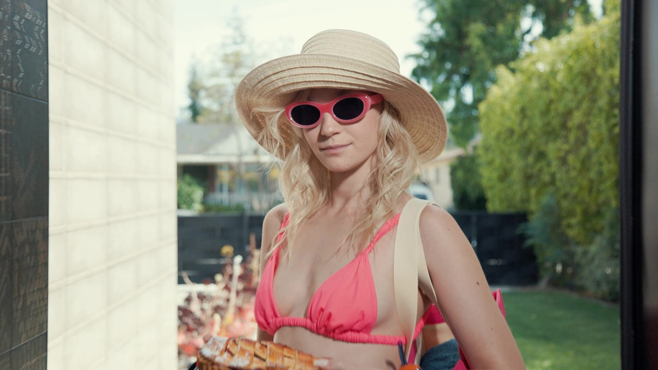 VRSpy - Neighborly Delights Pie, Pool and Sex