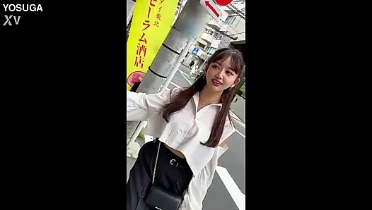 Teil 2 [18-jähriges aktives Model] ein 18-jähriges philippinisch-halb aktives Model, das regelmäßig auf Magazincovern ist. eine japanische frau