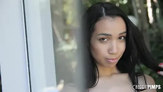 Adorably Sweet Jackie Rogen Loves a Romantic Man and His Big Cum Facial