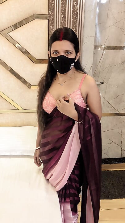Hot Mistress checks if her servant can make her happy while her husband are not at home