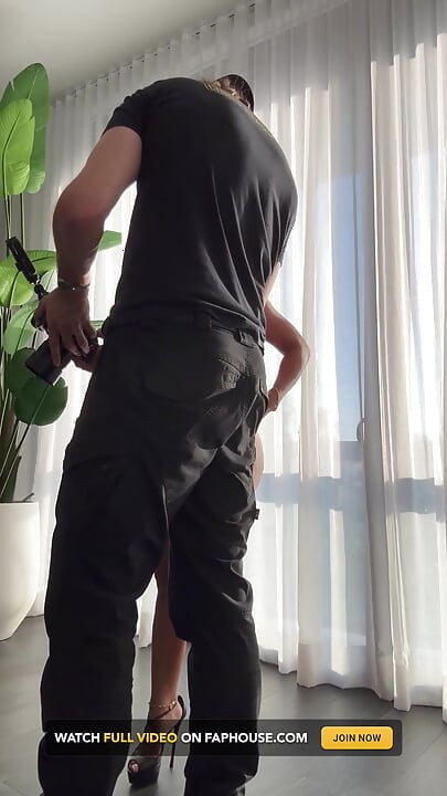 Fotograaf pov van sexy pornoster-fotoshoot