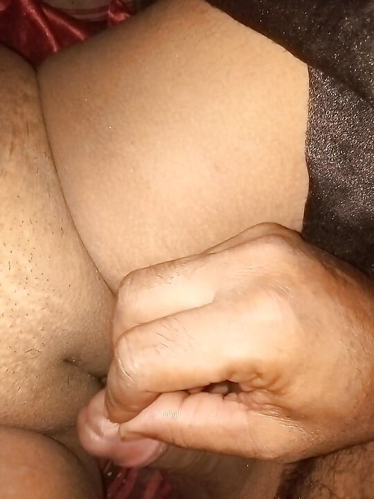 Bhabi ne baiya ke bal saf kiye fir chudai ki