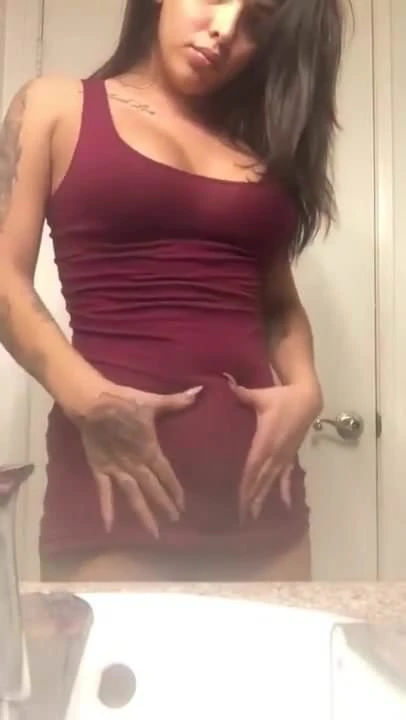 Shemale Bulge & Dick Play