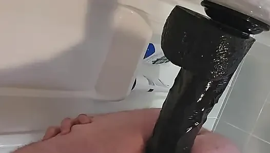 Büyük dildo tombul ayıya kayıyor