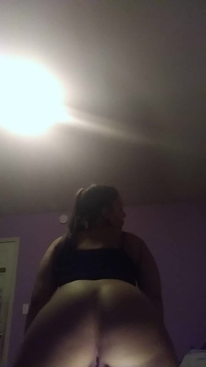 More exgf ass shaking
