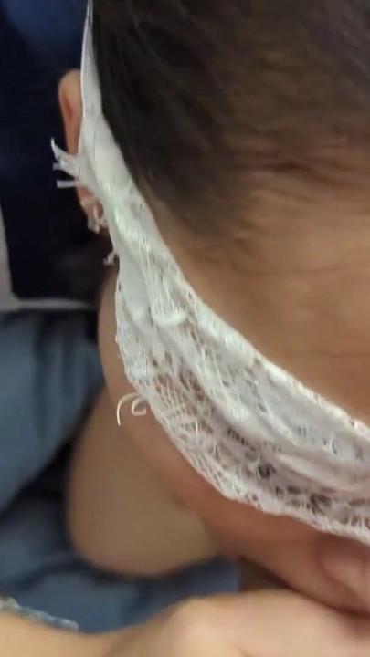 Detik yang menyeronokkan dari "blowjob amatur pelajar sekolah Asia"