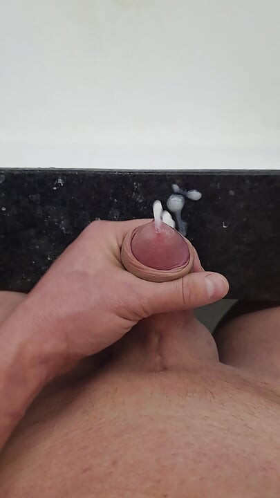 Masturbasyon solo oleh Murray Yaman