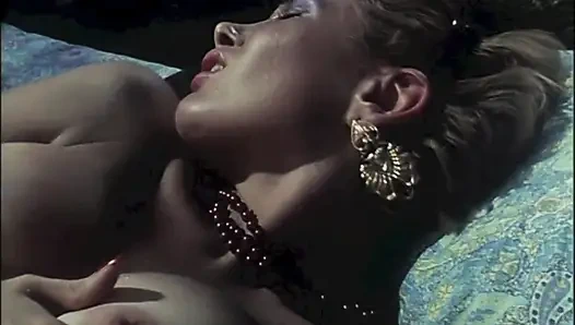 Есть те, кто в бассейне, и те, кто на лестнице