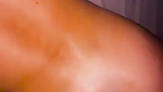 Junge 18 jahre alte dicke amateur-schlampe mit dickem arsch gefickt