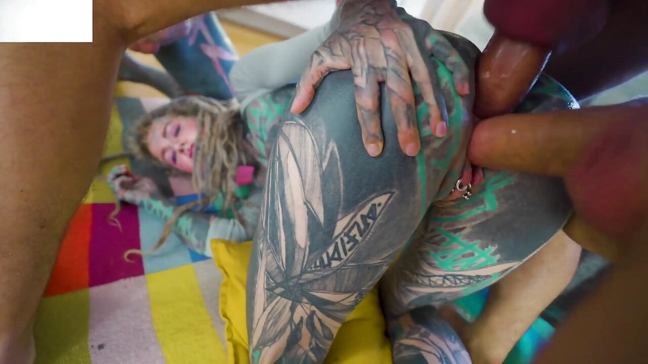 Pandora Slut veio à Terra para ter sua bunda esmagada por humanos