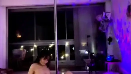 Голые каблуки и дилдо