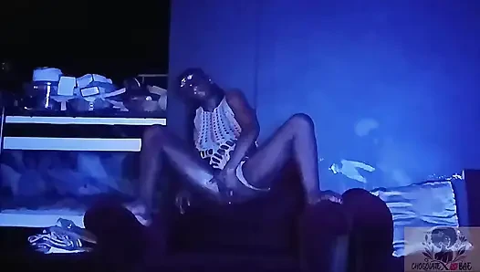 O Ateşli Kucak Dansı Seansından Sonra Çok Islandım, Sızdırıldım Ve Sonra Kendimi Sikmek Zorunda Kaldım!!