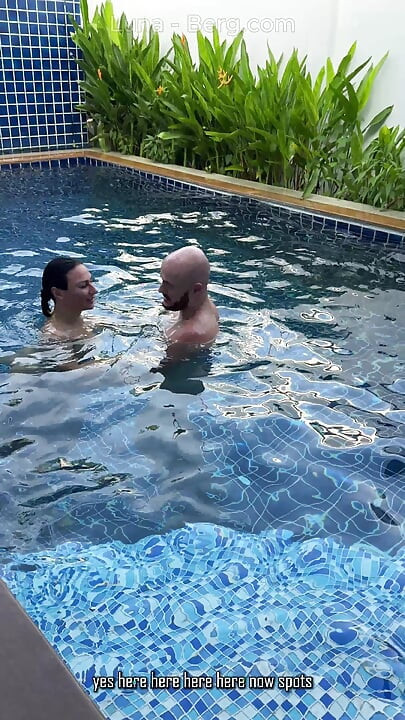 풀 데이: 애인과 즐기는 바람피는 거유 마누라. 큰 젖탱이, 태양과 자지