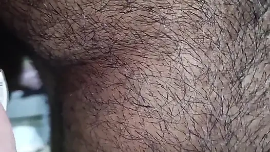 Hintli bakış açısıyla çıplak kıllı adam