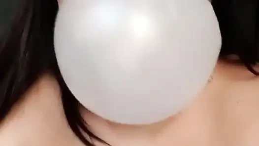 Bubblegum Messy Facing Nude in Bed - Bunny Looner