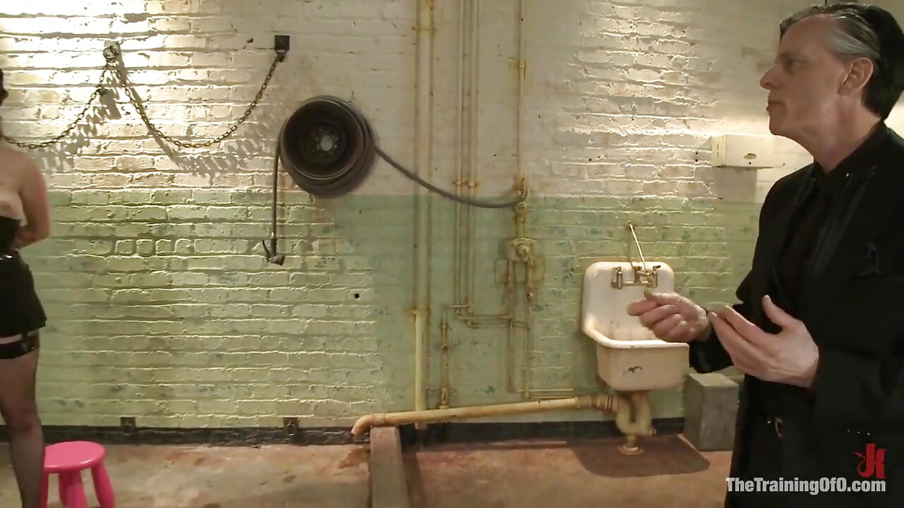 Sophie Monroe Aka Dolly Meats Day 1-buried Alive, Humiliated, and Tormented