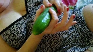 Saska cucumber play