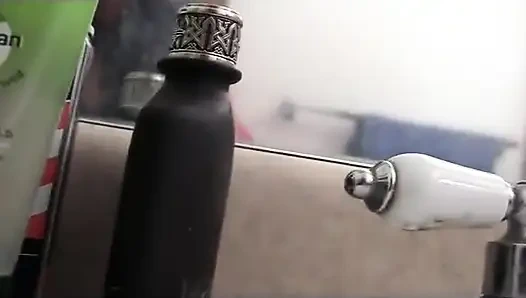 İri güzel kötü kızlar: aynada iri güzel kadın