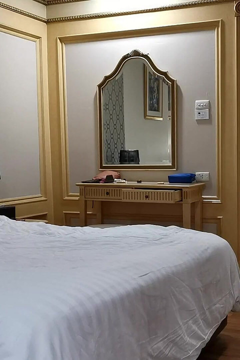 娘娘腔荡妇米歇尔在曼谷酒店的晨醒与摄像头