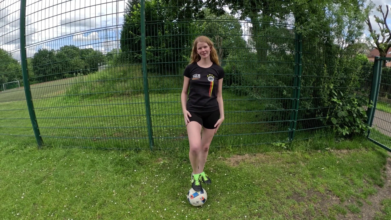 Sadece Futbol Sahasında Dışarı Çıkmam