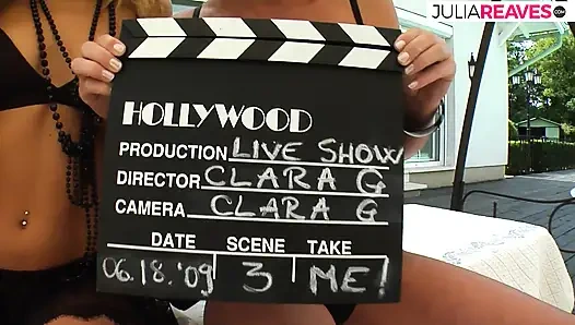 Горячие девушки лижут киски, затем жестко трахаются с массивным дилдо