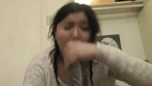 Dee наслаждается собой