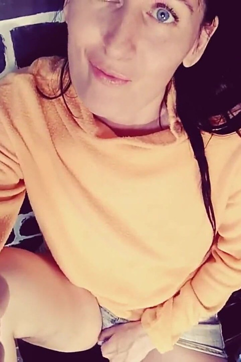 Chcete vidět, co je v mých kalhotkách? ale neukážu) Ginnagg