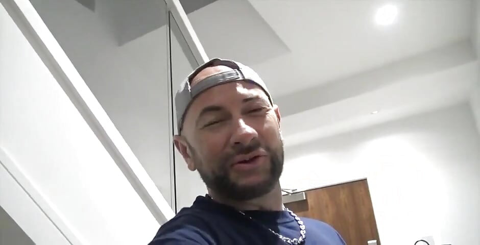 2792 Adam Power, salope blonde, se fait baiser brutalement par Jamie You