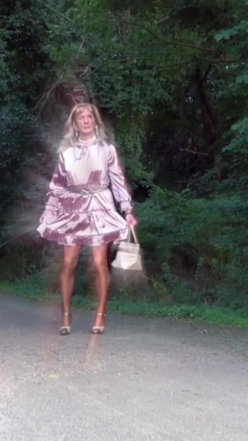 Unforgettable moment from "On the prowl in shiny satin"