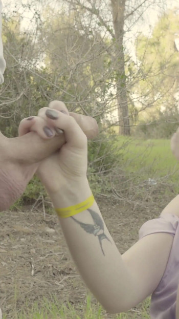 مص زب قوي في الغابة