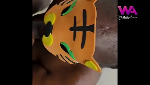 Мясистая чернокожая девушка получает камшот на лицо, анальный кримпай и больше спермы в задницу от ее коллеги