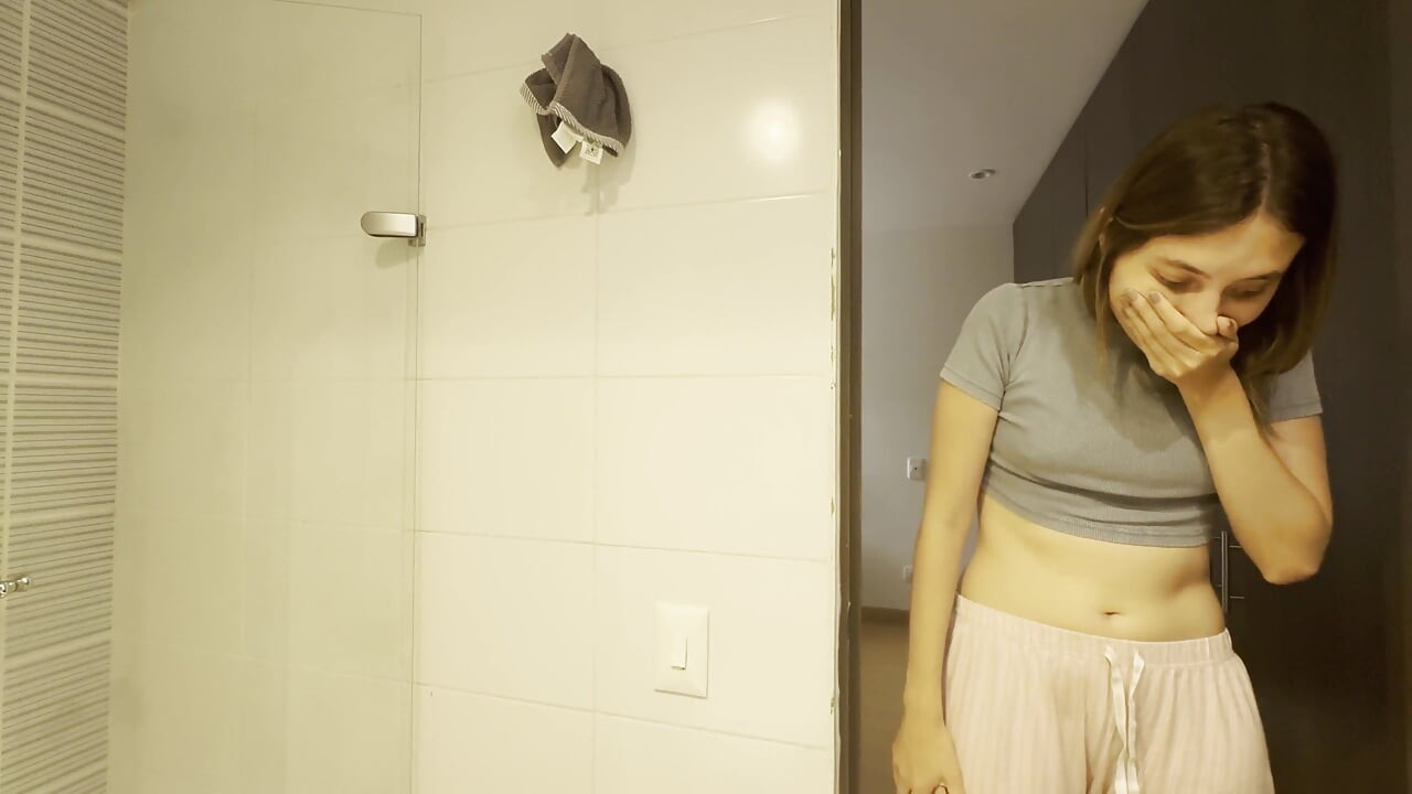 Nagovijestio je mojoj cimerici da se