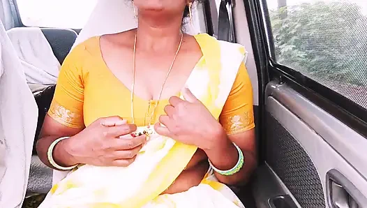 Indischer auto-sex. Hausmädchen versucht mit dem Hausbesitzer zu ficken. Telugu dirtytalk.