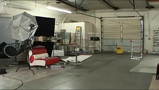 Cooter remaja lezat yang luar biasa mengharapkan terbuka lebar untuk tongkat cinta yang megah