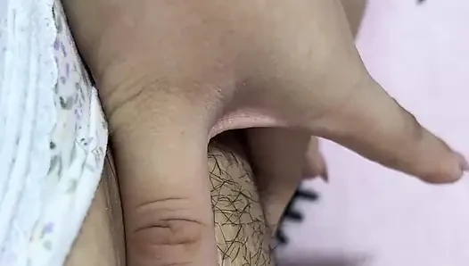 I masturbate my big hairy and big pussy