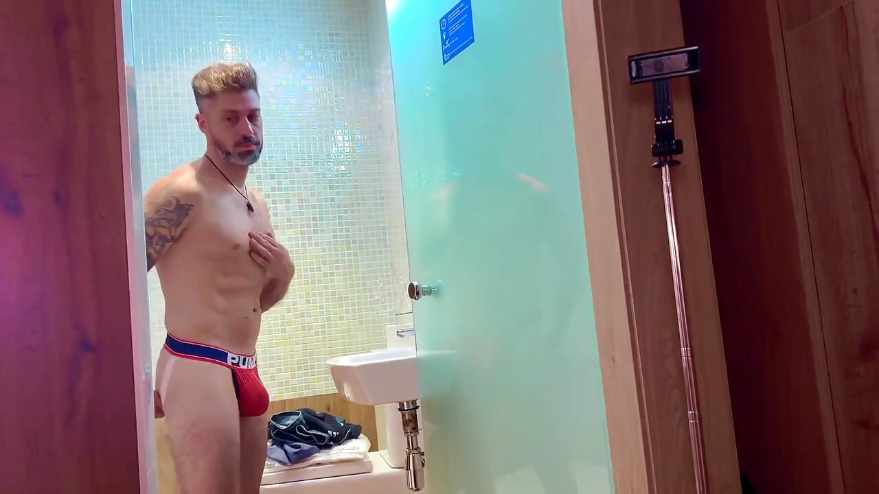 Motel Fun with 2 Latinos