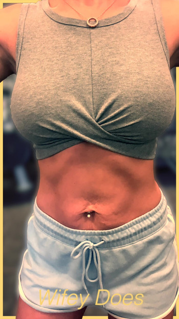 Wifey has a hot braless workout