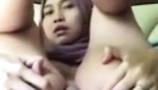 Malaysian - Hijab Aza - Fat Pussy on Cam