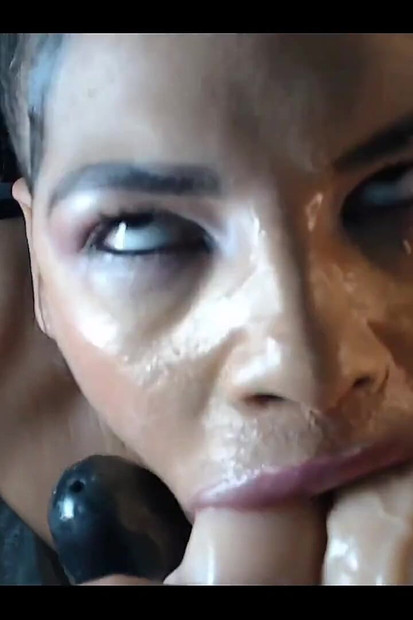 배고픈 콜롬비아 소녀 Ests 4