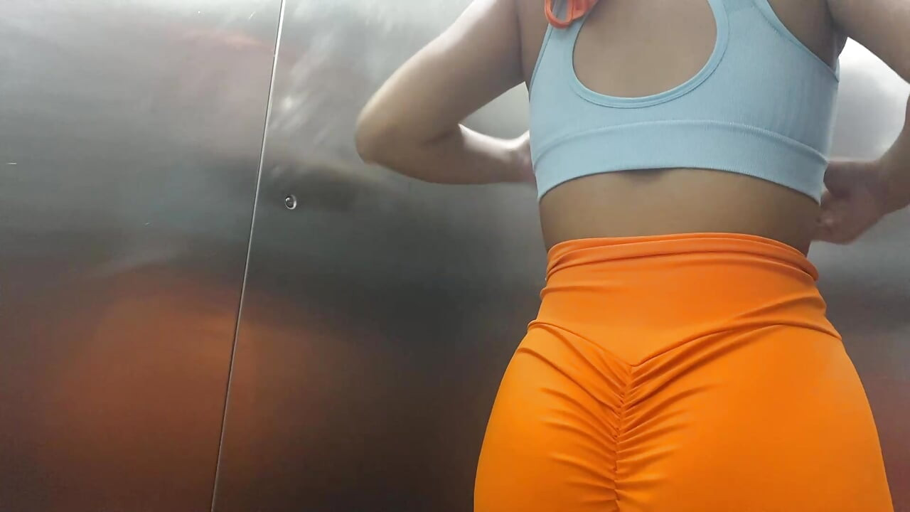 Recorded in public toilet +18