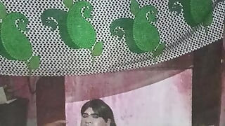 Madhuri Bhabhi crasdreshing aaj apni gand me bhaji dali