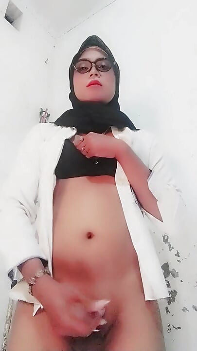 Od nauczyciela do uzależnionego od penisa – Hijabi Sissy Złamany Umysł