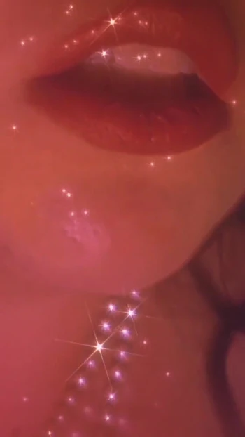 Iconic moment from "Goon for my Lips"