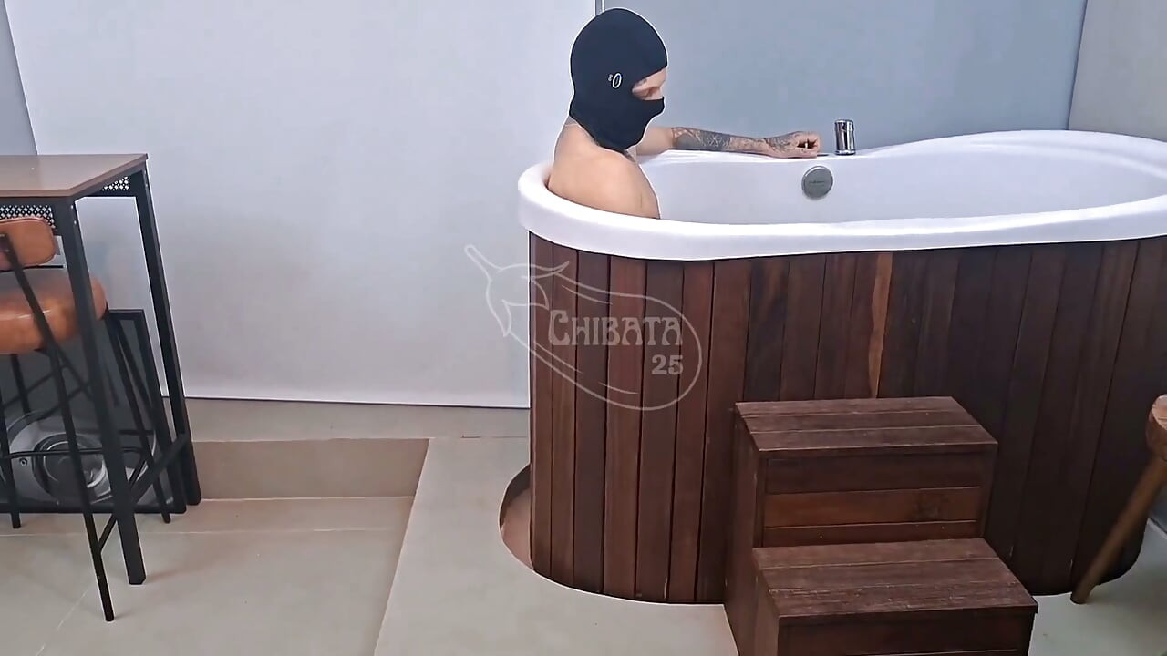 Fucking the Most Whore of All, Married to the Cuckold Fucks and Gets All Broken After 25cm of Cock Inside This Little Bitch