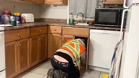 Teen Prom Queen Loses Virginity to Plumber