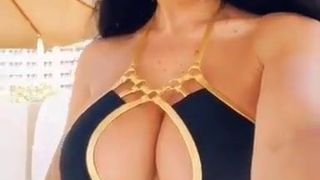 गर्म स्तन