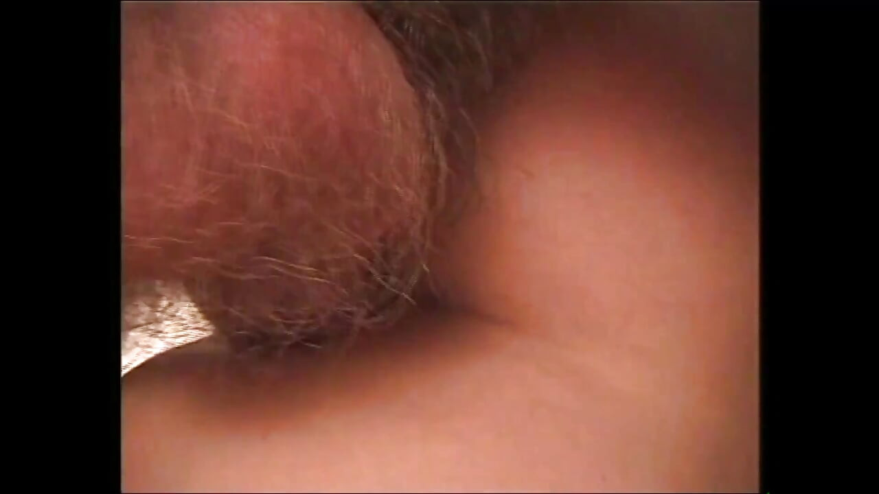 Une MILF fantastique excitée se fait enculer et éjaculer dans la bouche par une grosse bite amateur