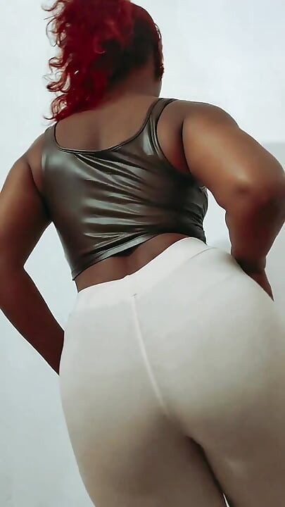 クリーム色のレギンスとレザートップダンス ホットマム・ニルミニ・シェロン #Shorts #Short #Nilminisheron